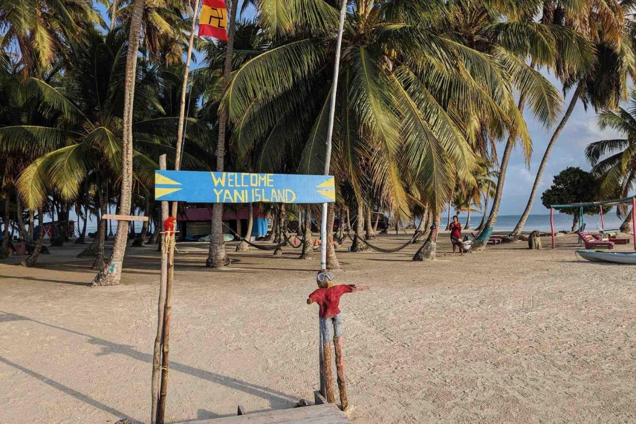 Private Room In San Blas Islands Plus Meals Waisalatupo Exterior photo