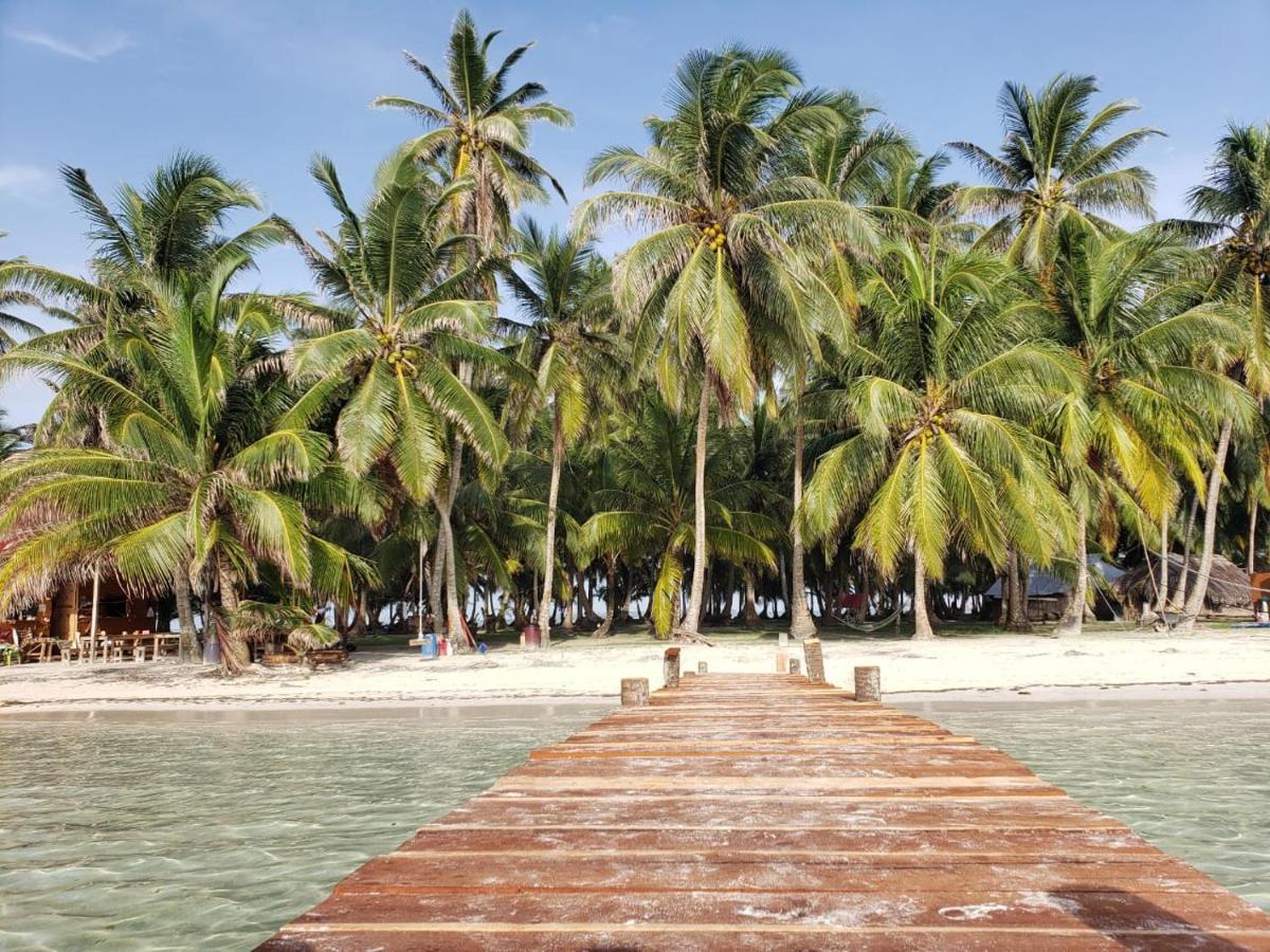 Private Room In San Blas Islands Plus Meals Waisalatupo Exterior photo