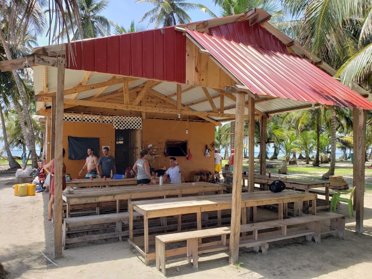 Private Room In San Blas Islands Plus Meals Waisalatupo Exterior photo