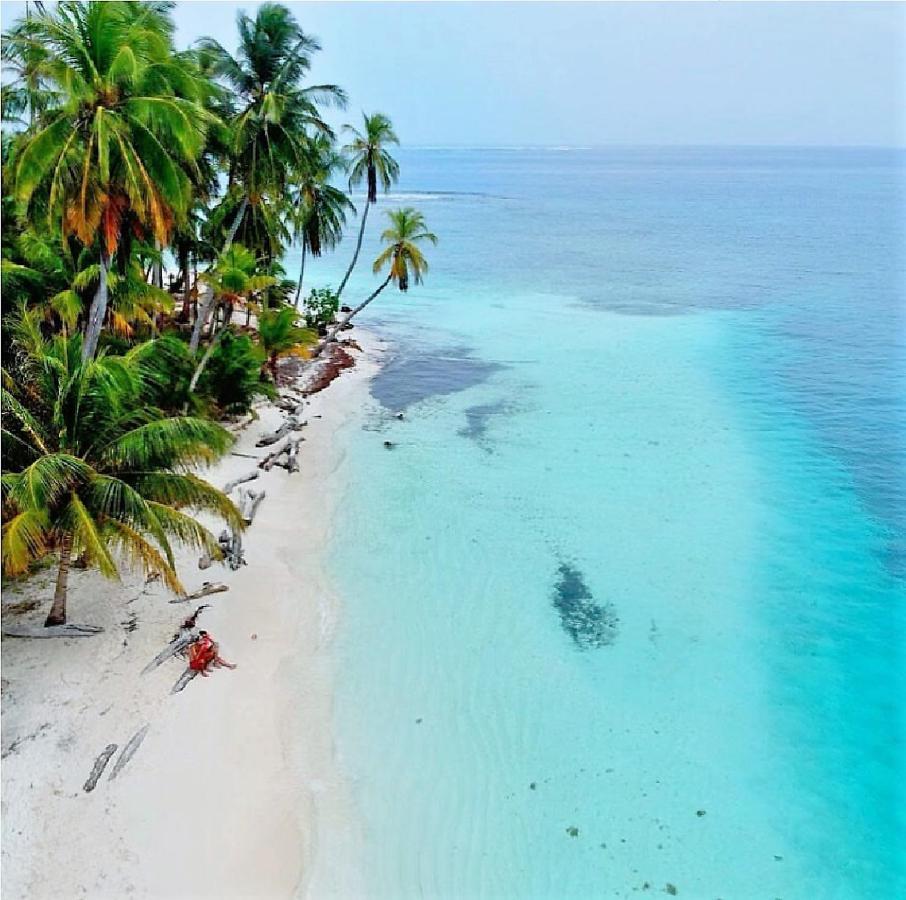 Private Room In San Blas Islands Plus Meals Waisalatupo Exterior photo